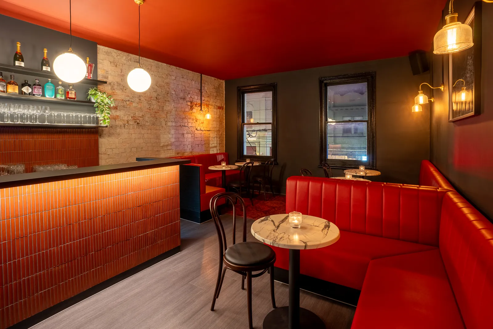 Blackwood's Bar, Bar interior